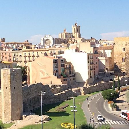 Tarragona Suites Mediona 外观 照片