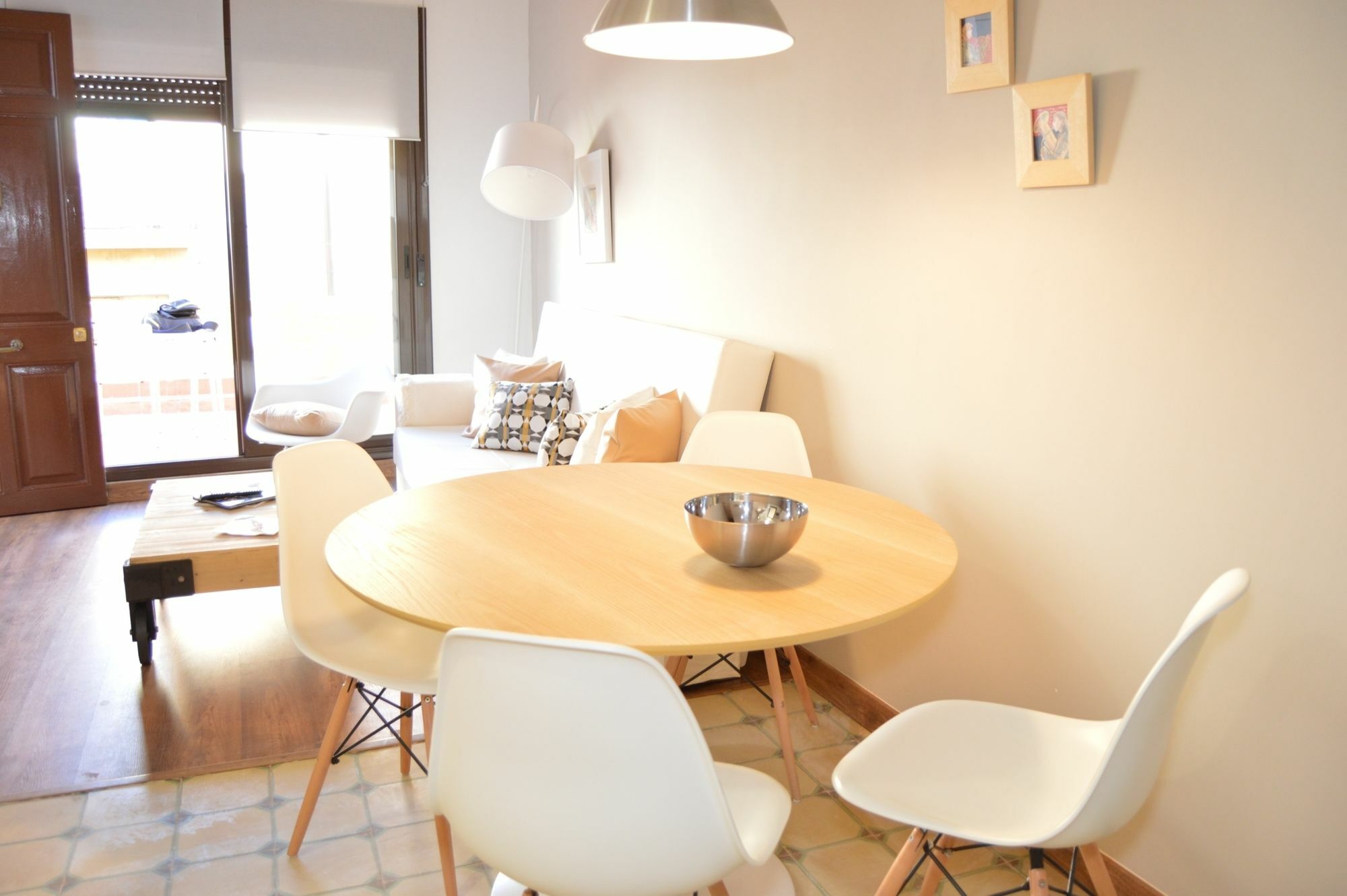 Tarragona Suites Mediona 外观 照片