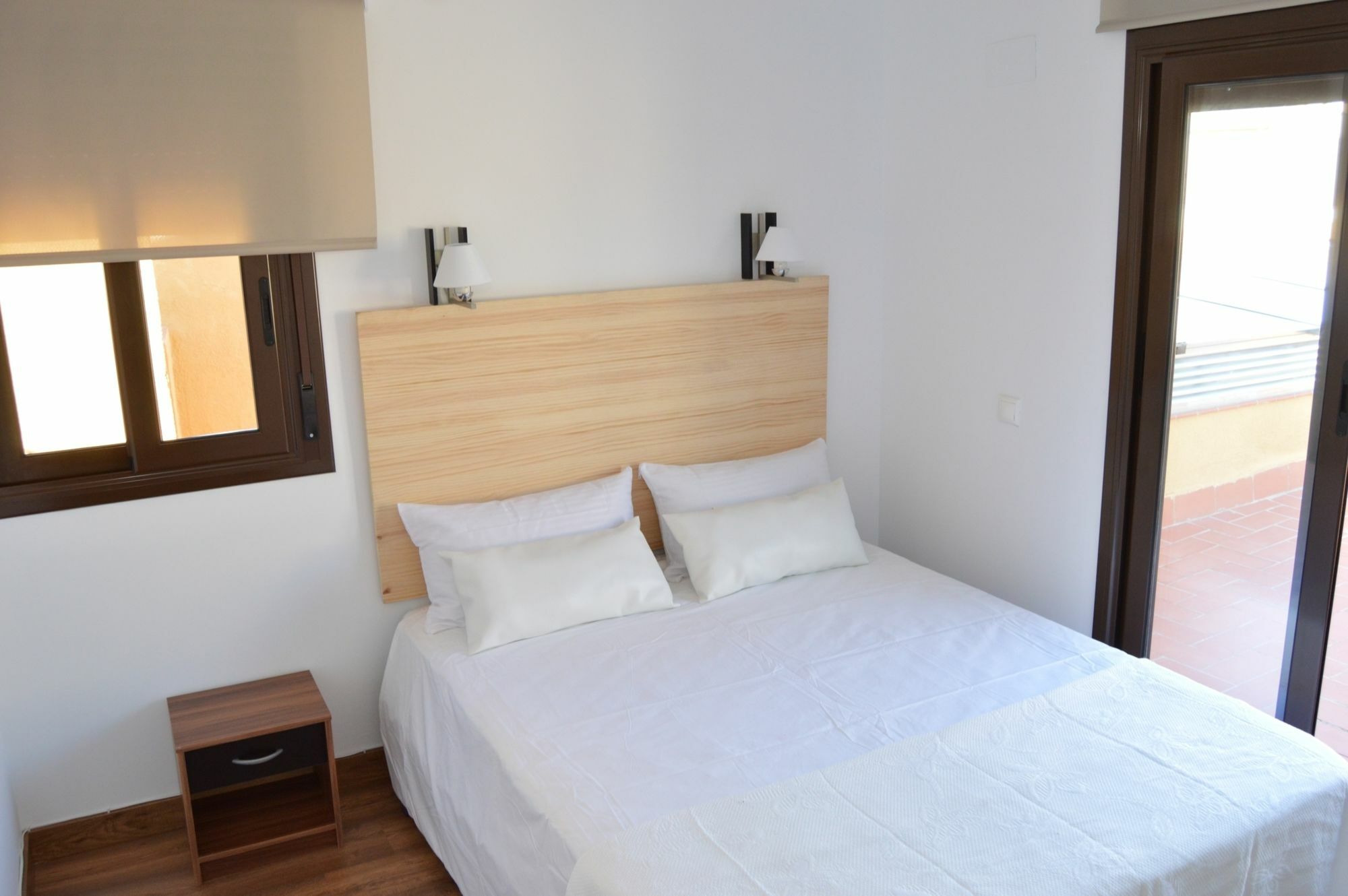 Tarragona Suites Mediona 外观 照片